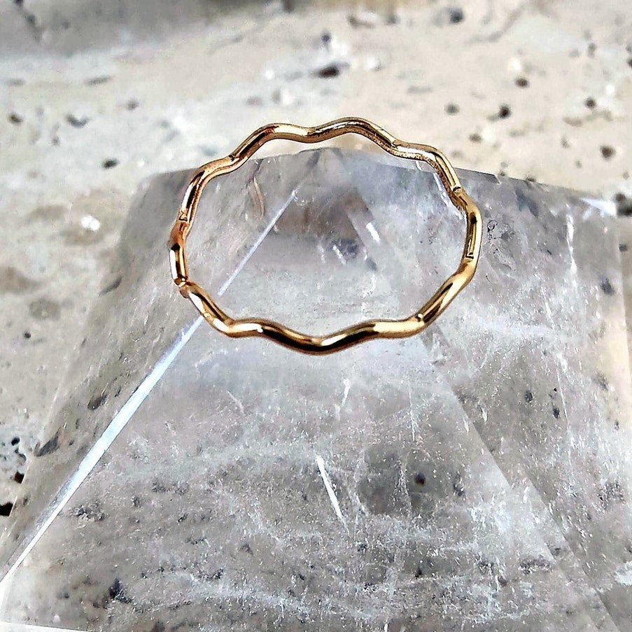 14K Gold Filled Wavy Stacking Ring Size 6.25