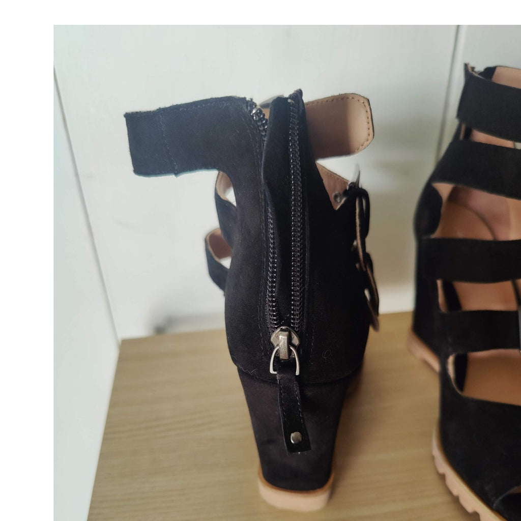 Linea Paolo Wisteria Black Wedges Size 10