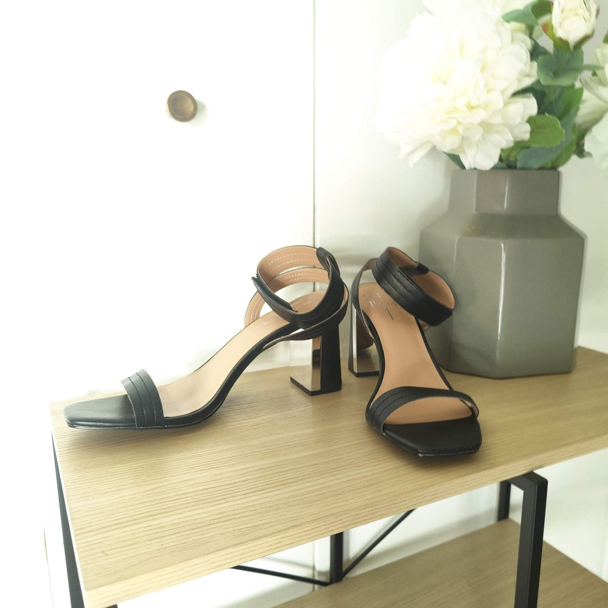 Linea Paolo Emmie Black Heel Sandals 9.5
