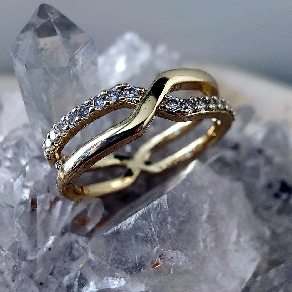 Gold Filled Infinity Crossover Ring Size 5.75
