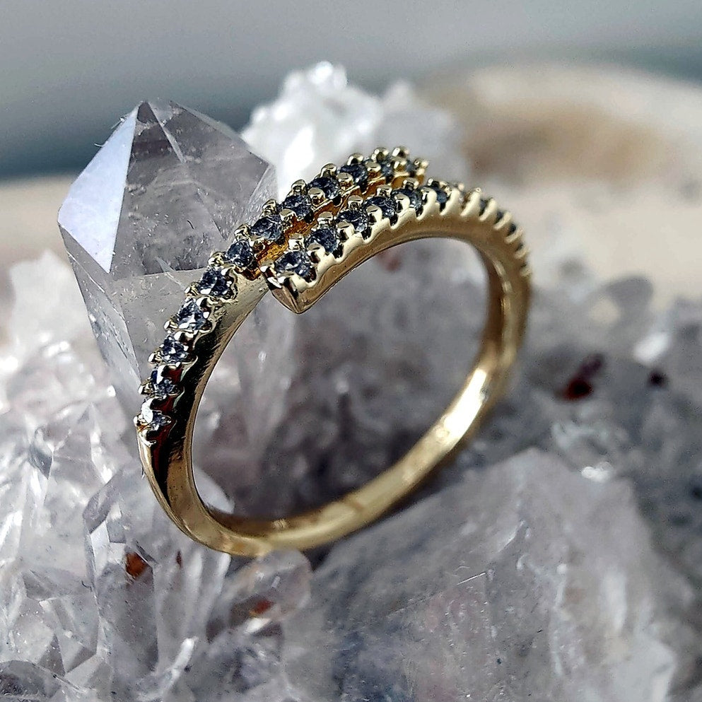 14K Gold Filled Double Row Crossover Ring Size 6